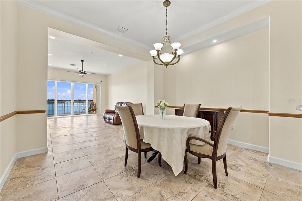 For Sale: $549,000 (2 beds, 2 baths, 2162 Square Feet)