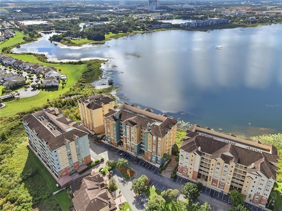 For Sale: $549,000 (2 beds, 2 baths, 2162 Square Feet)