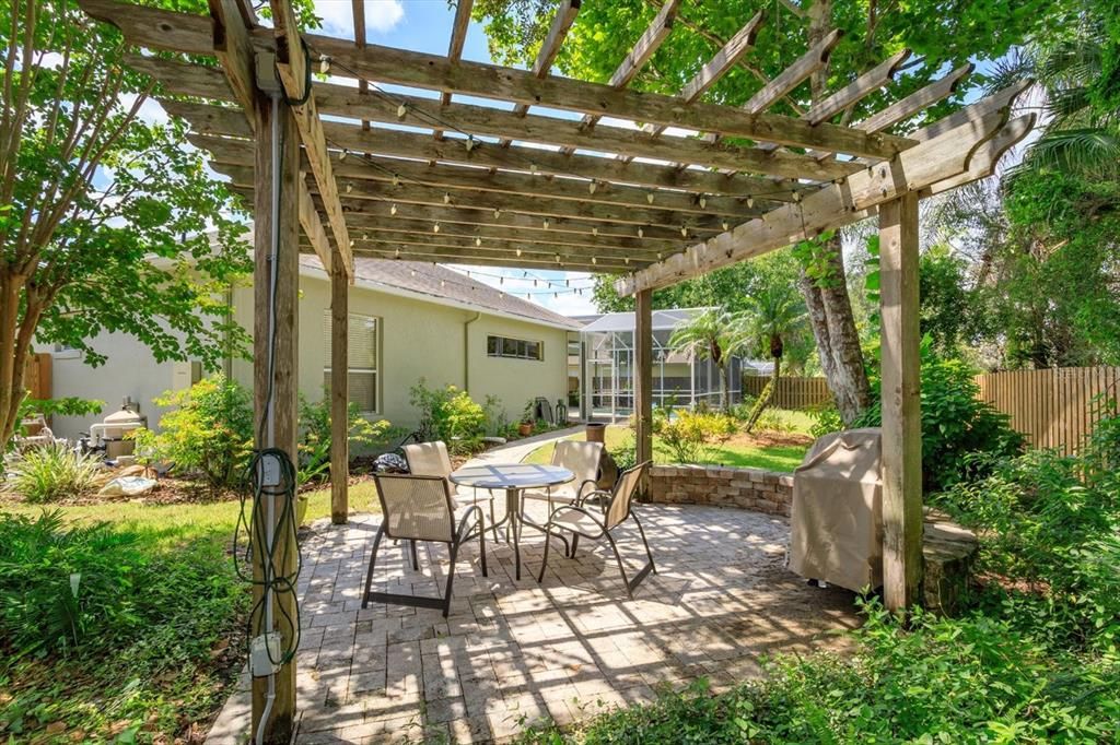 For Sale: $720,000 (5 beds, 3 baths, 2847 Square Feet)