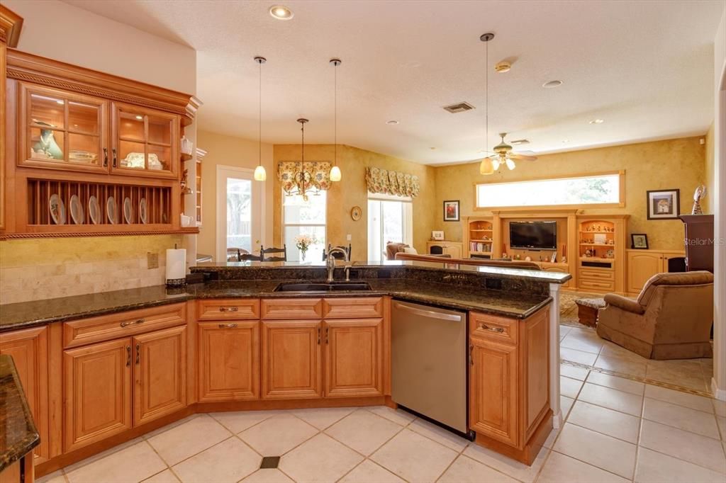For Sale: $720,000 (5 beds, 3 baths, 2847 Square Feet)
