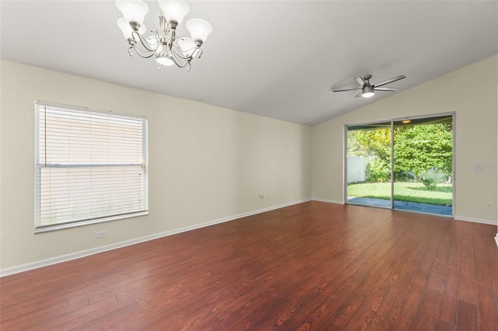 For Sale: $449,900 (4 beds, 2 baths, 1905 Square Feet)