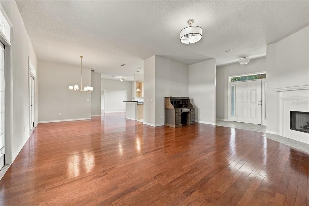 En Venta: $460,000 (3 camas, 2 baños, 1892 Pies cuadrados)