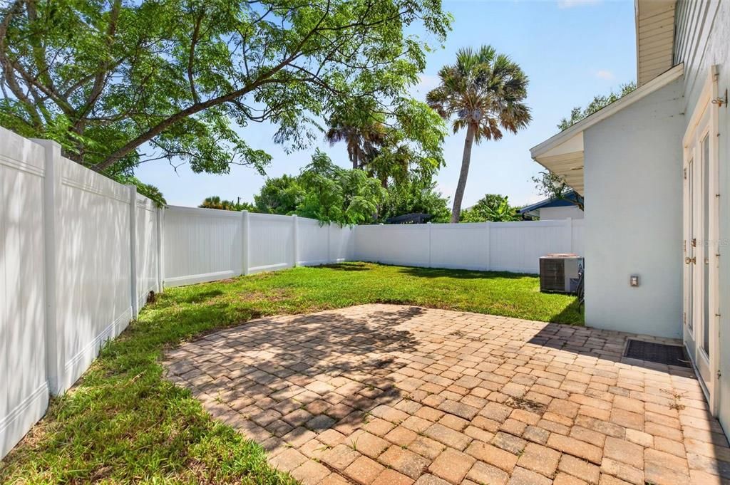 En Venta: $549,900 (3 camas, 2 baños, 1136 Pies cuadrados)