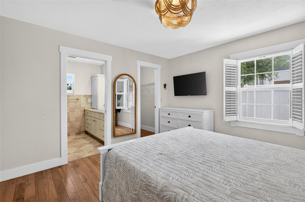 En Venta: $549,900 (3 camas, 2 baños, 1136 Pies cuadrados)
