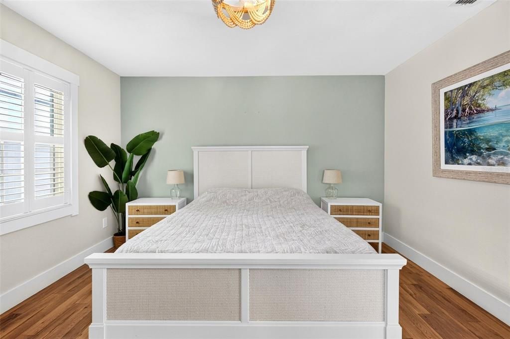 En Venta: $549,900 (3 camas, 2 baños, 1136 Pies cuadrados)