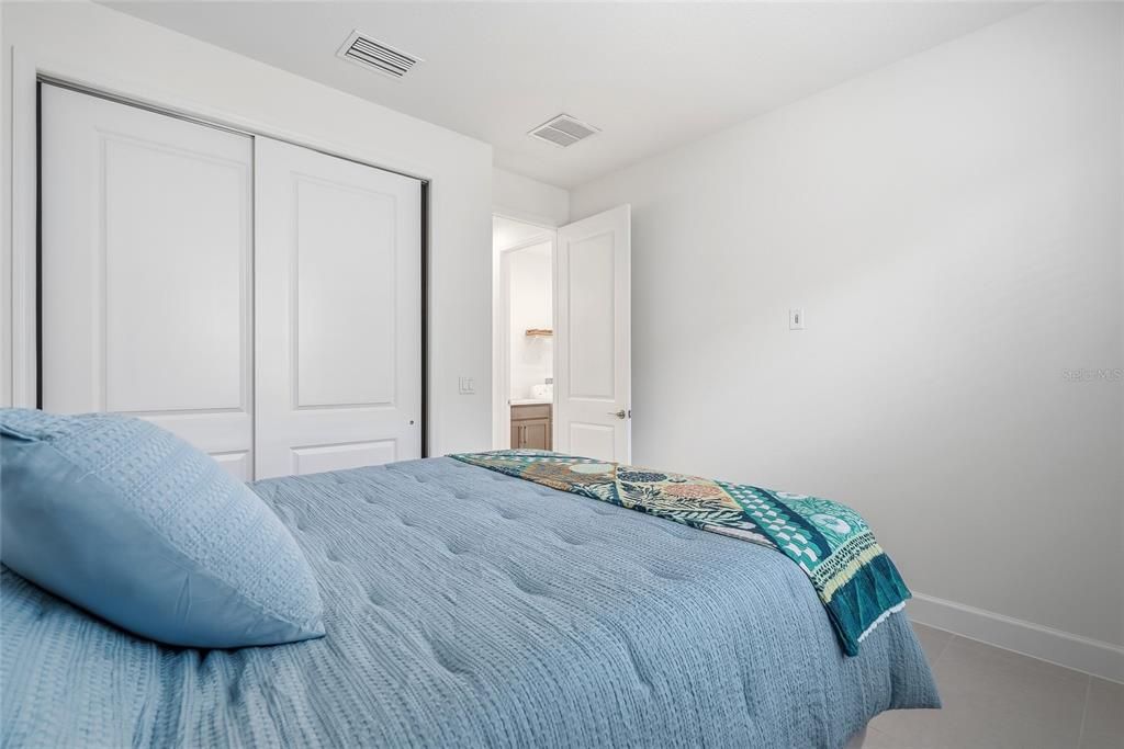 En Venta: $515,000 (3 camas, 3 baños, 1954 Pies cuadrados)