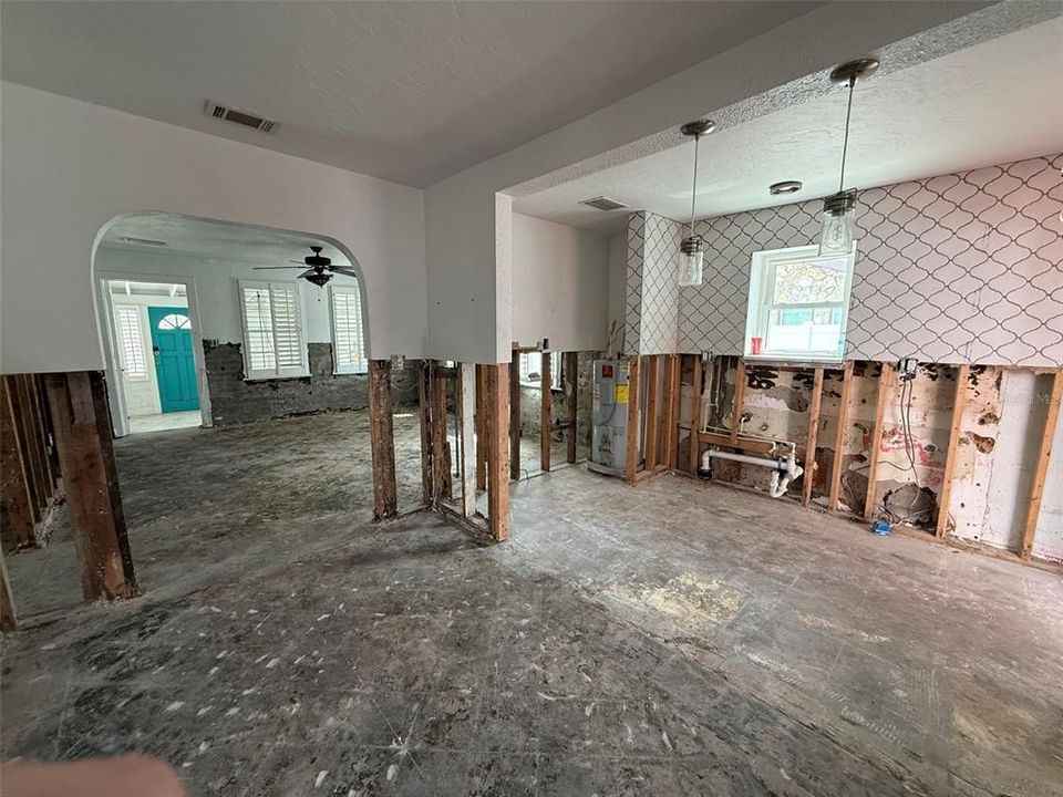 For Sale: $575,000 (3 beds, 2 baths, 1521 Square Feet)