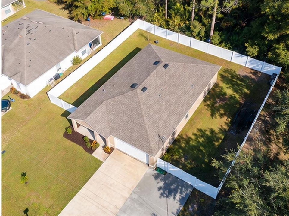En Venta: $299,900 (4 camas, 2 baños, 1665 Pies cuadrados)