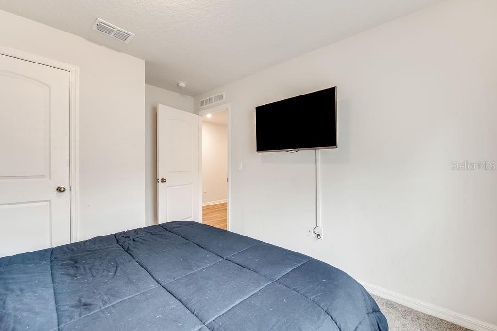En Venta: $299,900 (4 camas, 2 baños, 1665 Pies cuadrados)