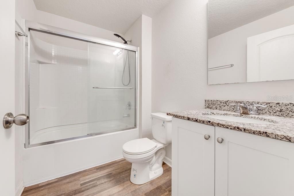 En Venta: $299,900 (4 camas, 2 baños, 1665 Pies cuadrados)
