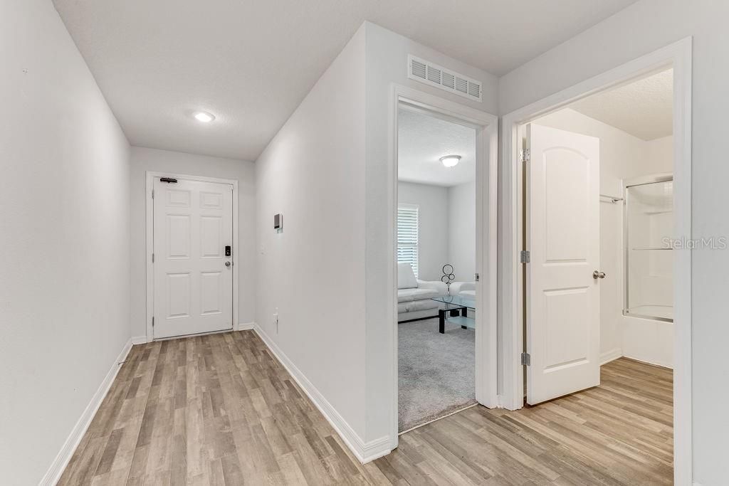 En Venta: $299,900 (4 camas, 2 baños, 1665 Pies cuadrados)