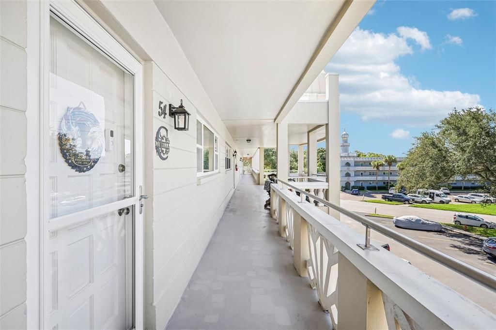 For Sale: $219,999 (2 beds, 2 baths, 1400 Square Feet)
