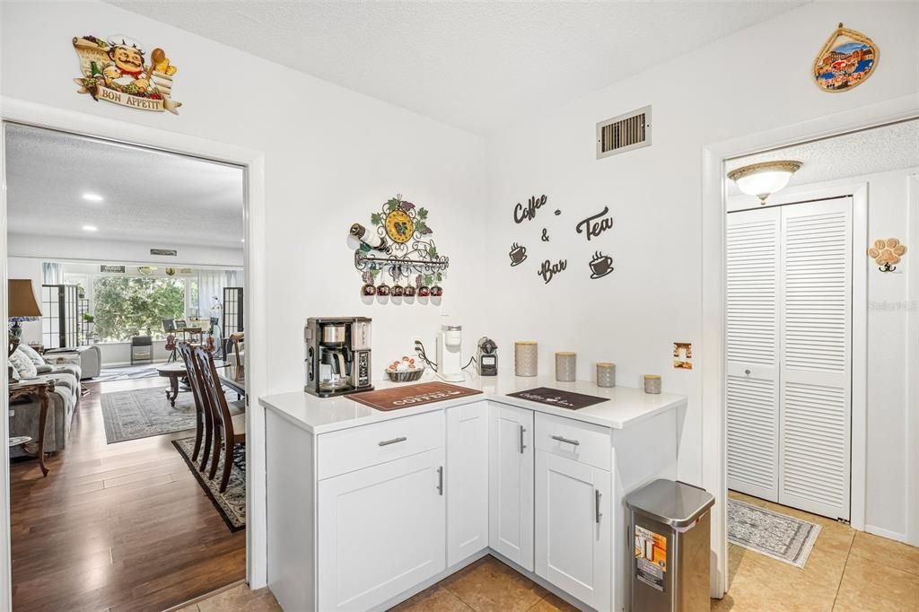 For Sale: $219,999 (2 beds, 2 baths, 1400 Square Feet)