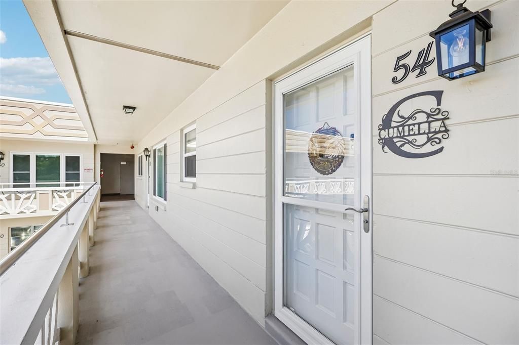 For Sale: $219,999 (2 beds, 2 baths, 1400 Square Feet)