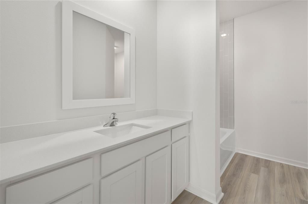 Active With Contract: $352,900 (3 beds, 2 baths, 1540 Square Feet)