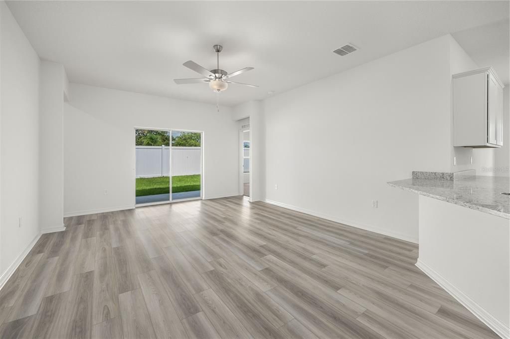 Active With Contract: $352,900 (3 beds, 2 baths, 1540 Square Feet)