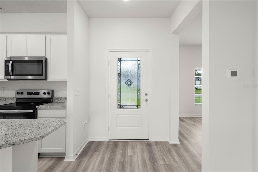 Active With Contract: $352,900 (3 beds, 2 baths, 1540 Square Feet)