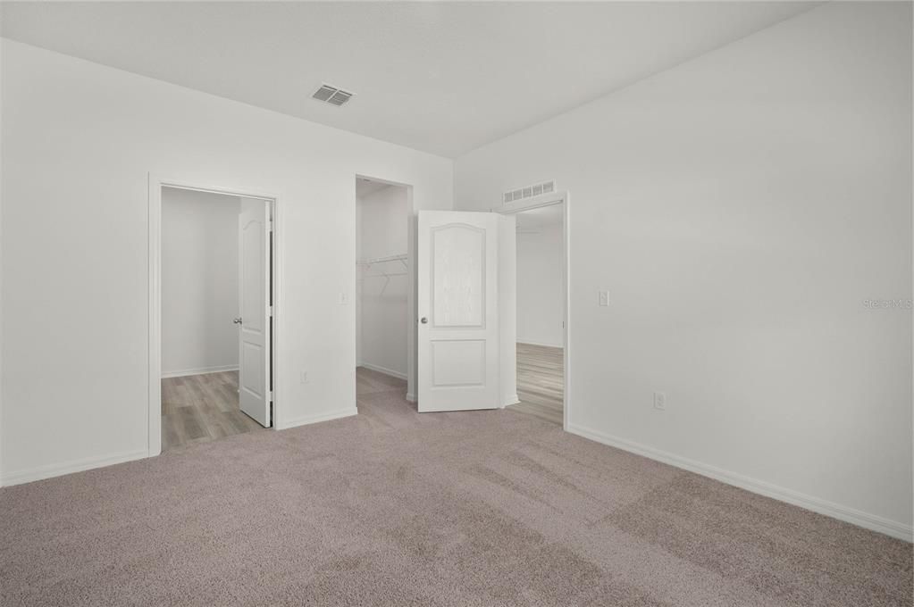 Active With Contract: $352,900 (3 beds, 2 baths, 1540 Square Feet)