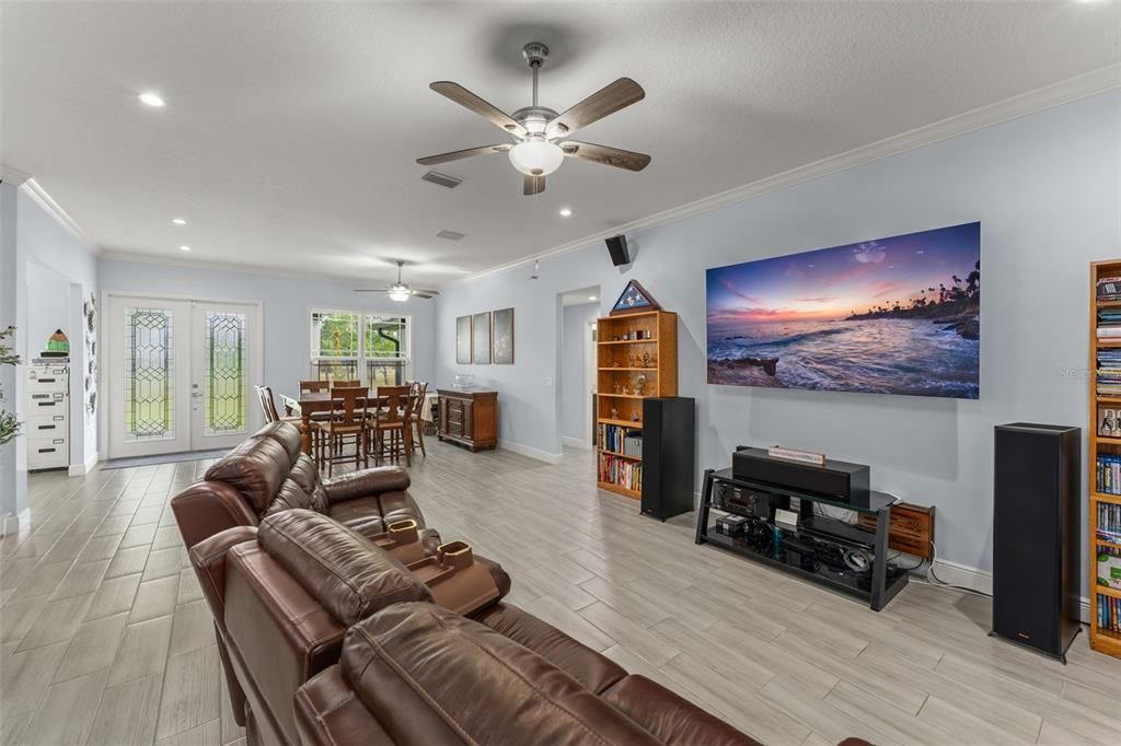 For Sale: $810,000 (4 beds, 3 baths, 2497 Square Feet)