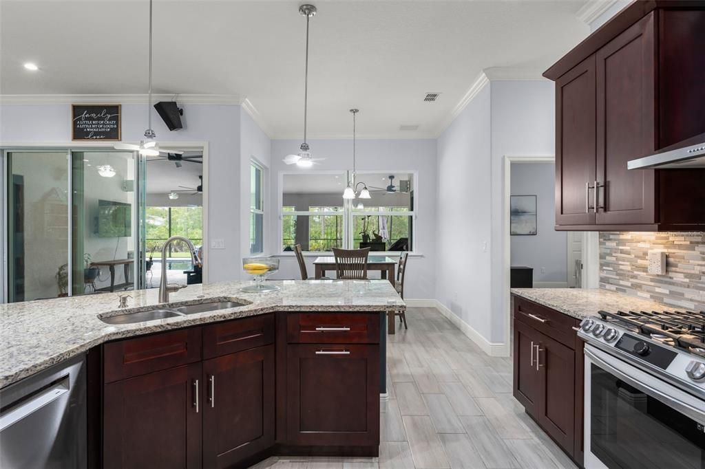 For Sale: $810,000 (4 beds, 3 baths, 2497 Square Feet)