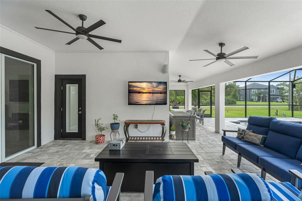 For Sale: $810,000 (4 beds, 3 baths, 2497 Square Feet)