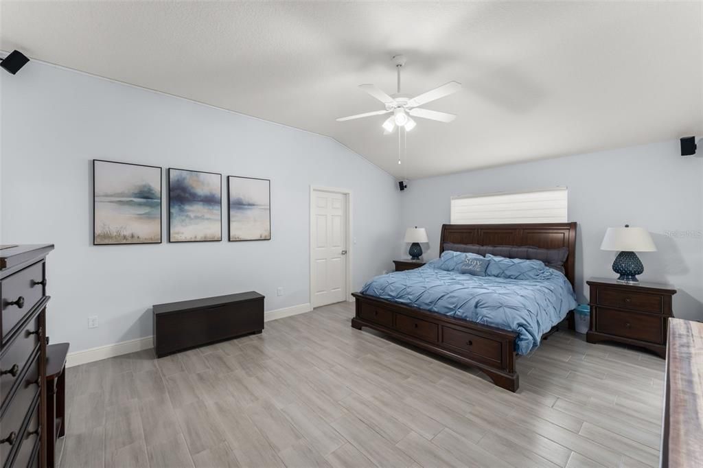 For Sale: $810,000 (4 beds, 3 baths, 2497 Square Feet)
