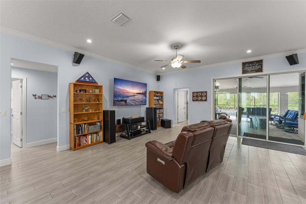 For Sale: $810,000 (4 beds, 3 baths, 2497 Square Feet)