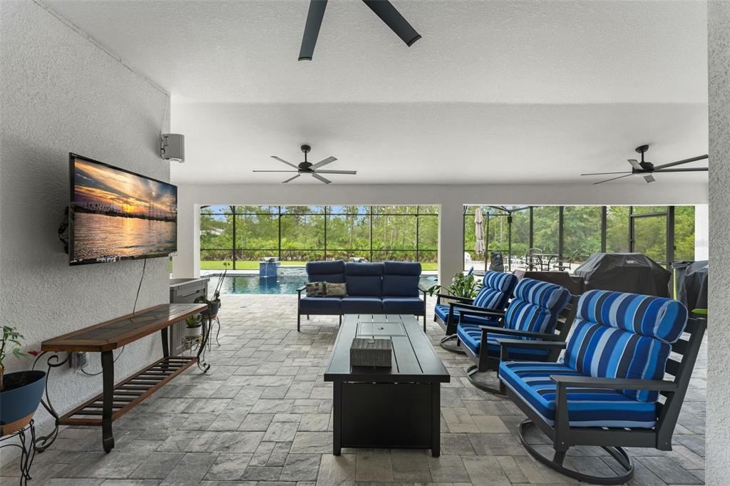 For Sale: $810,000 (4 beds, 3 baths, 2497 Square Feet)