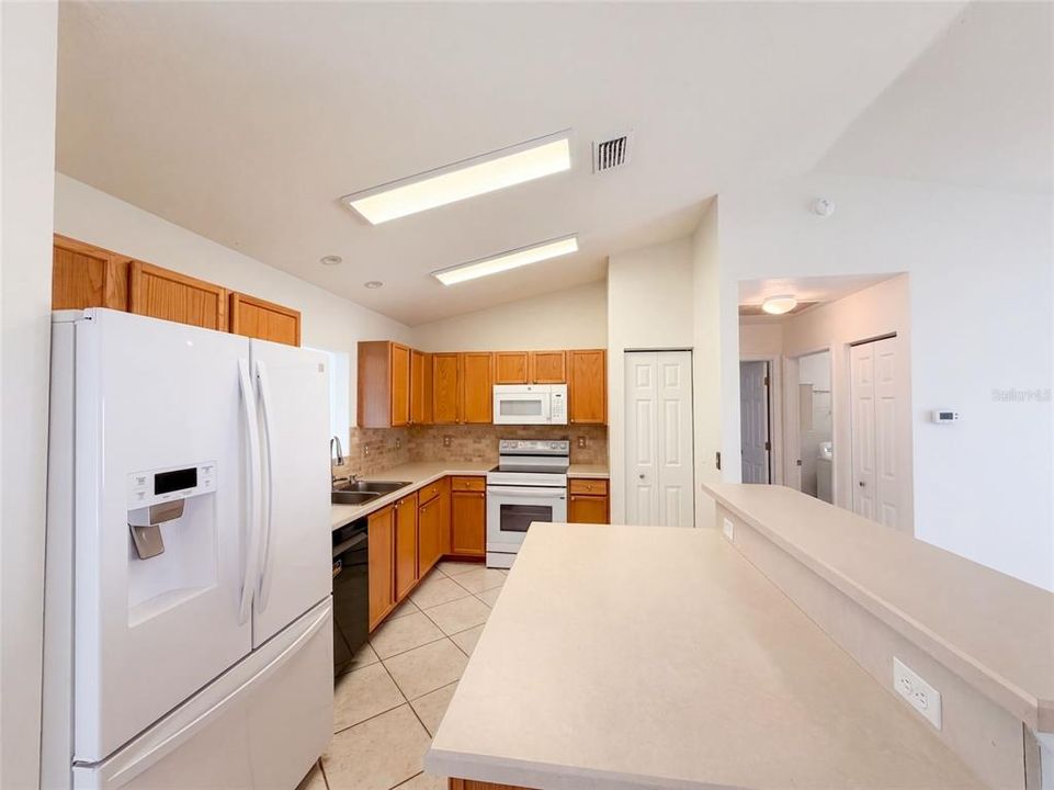 For Sale: $248,000 (2 beds, 2 baths, 1556 Square Feet)