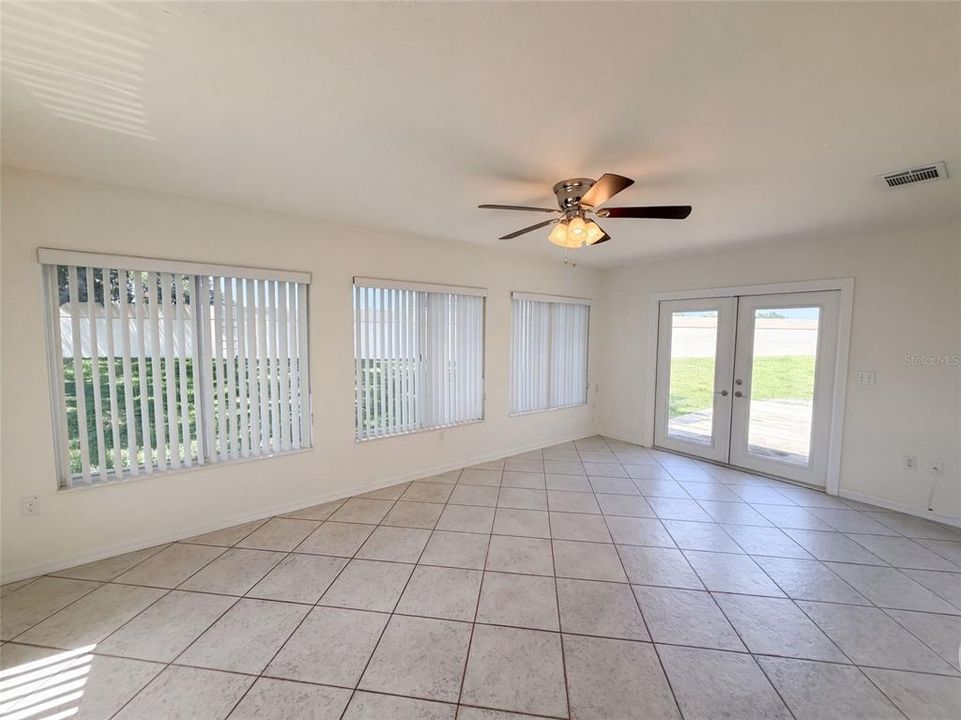 For Sale: $248,000 (2 beds, 2 baths, 1556 Square Feet)