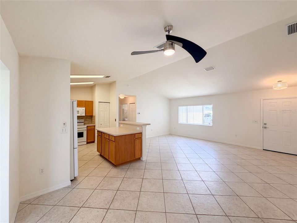 For Sale: $248,000 (2 beds, 2 baths, 1556 Square Feet)