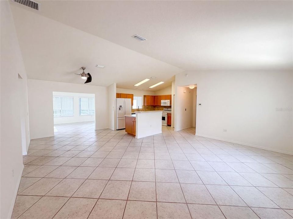 For Sale: $248,000 (2 beds, 2 baths, 1556 Square Feet)