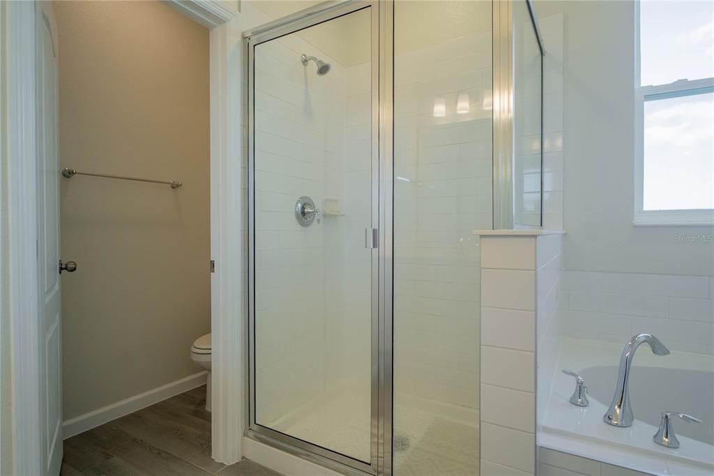 На продажу: $469,900 (3 спален, 2 ванн, 1559 Квадратных фут)