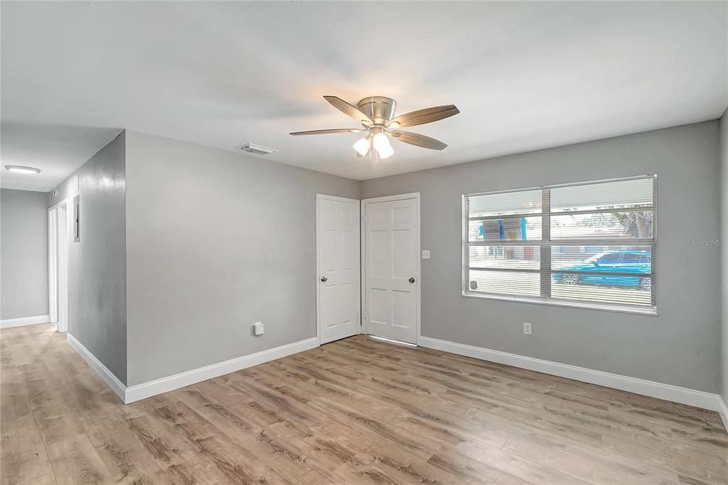 En Venta: $299,000 (3 camas, 2 baños, 1239 Pies cuadrados)