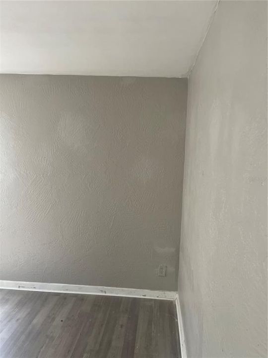 For Rent: $1,870 (3 beds, 1 baths, 845 Square Feet)