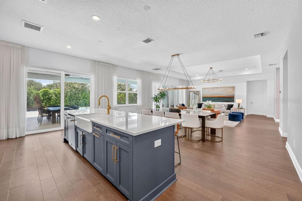 For Sale: $2,350,000 (5 beds, 4 baths, 4845 Square Feet)
