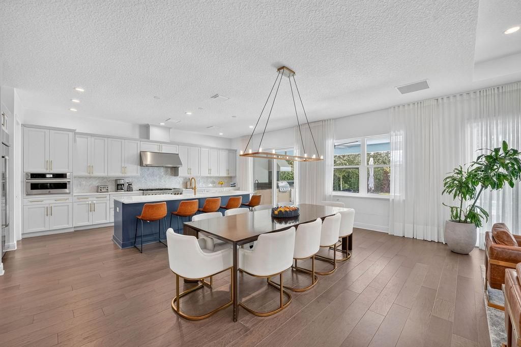 For Sale: $2,350,000 (5 beds, 4 baths, 4845 Square Feet)