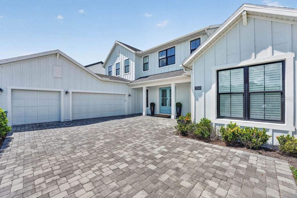 For Sale: $2,350,000 (5 beds, 4 baths, 4845 Square Feet)