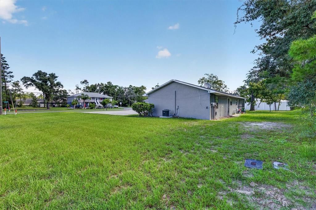 For Sale: $575,000 (6 beds, 3 baths, 2304 Square Feet)