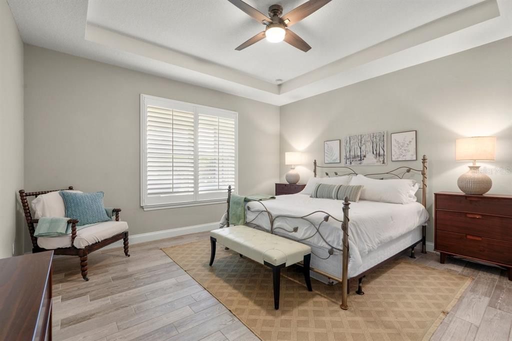 For Sale: $350,000 (2 beds, 2 baths, 1602 Square Feet)