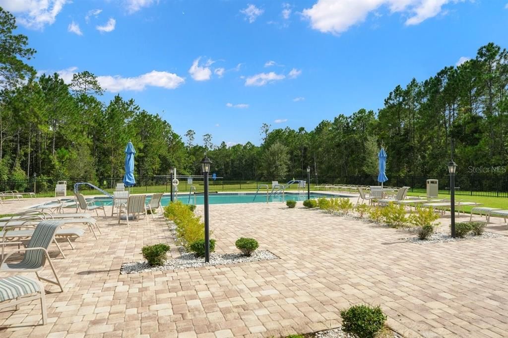 For Sale: $350,000 (2 beds, 2 baths, 1602 Square Feet)