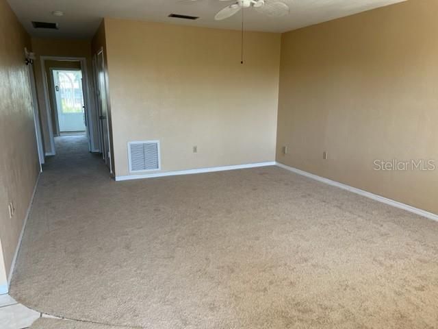 For Rent: $1,595 (2 beds, 1 baths, 874 Square Feet)