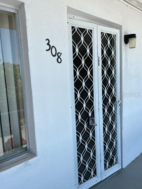 For Rent: $1,595 (2 beds, 1 baths, 874 Square Feet)