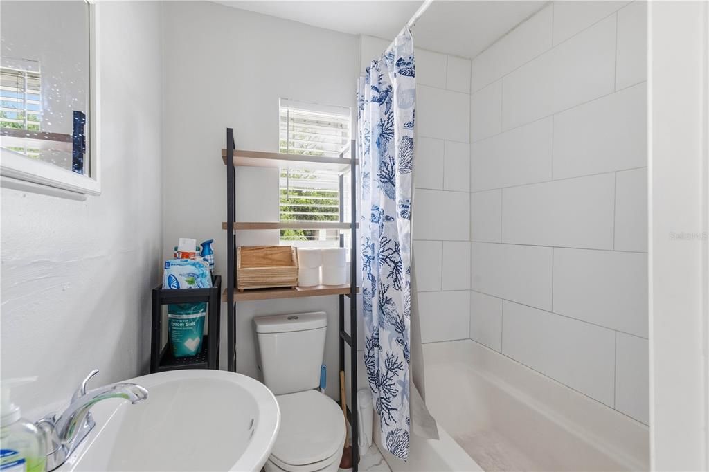 For Sale: $385,000 (2 beds, 0 baths, 1120 Square Feet)