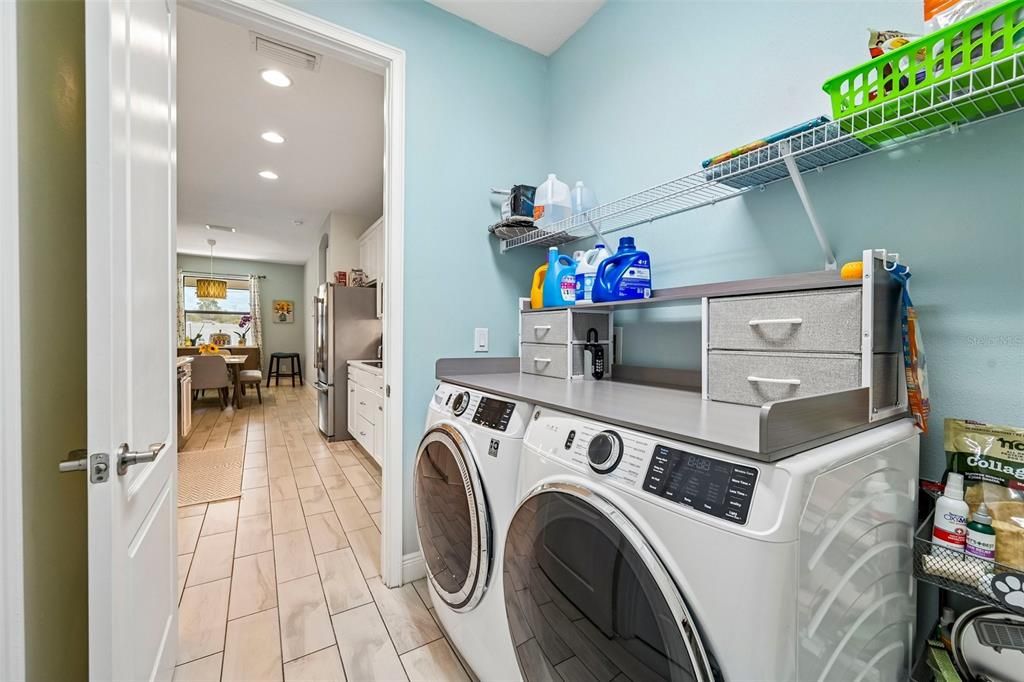 En Venta: $530,000 (4 camas, 3 baños, 2426 Pies cuadrados)