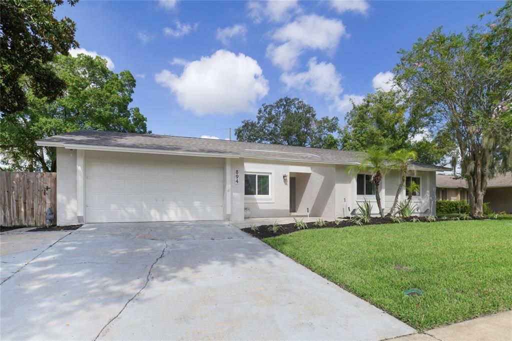 For Sale: $389,900 (3 beds, 2 baths, 1406 Square Feet)