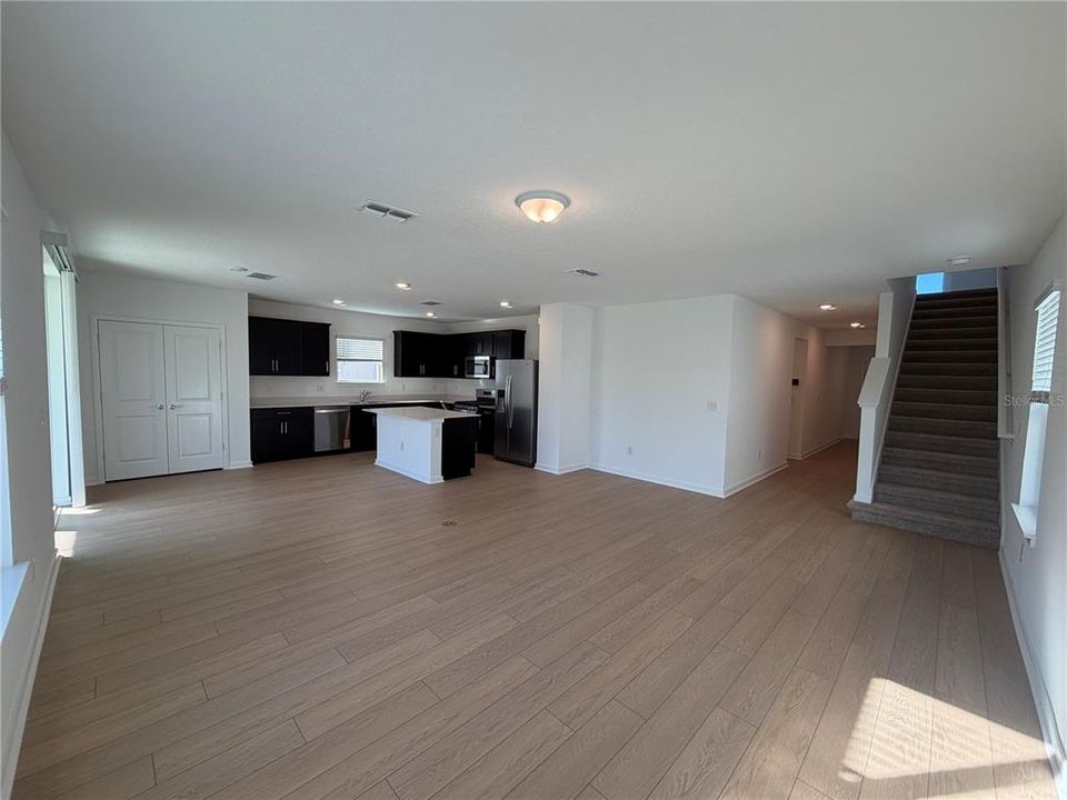 For Rent: $2,900 (5 beds, 3 baths, 2597 Square Feet)