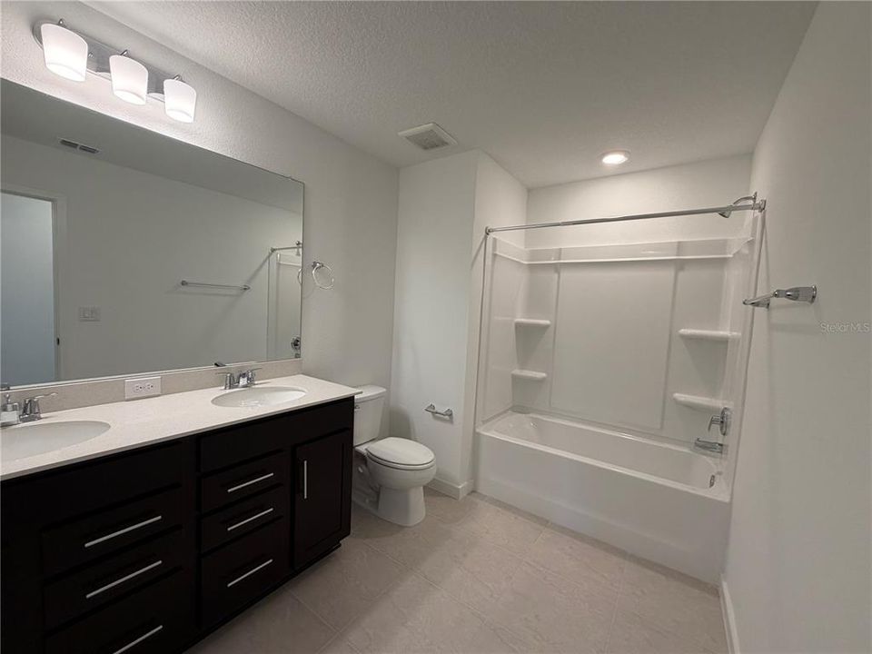 For Rent: $2,900 (5 beds, 3 baths, 2597 Square Feet)