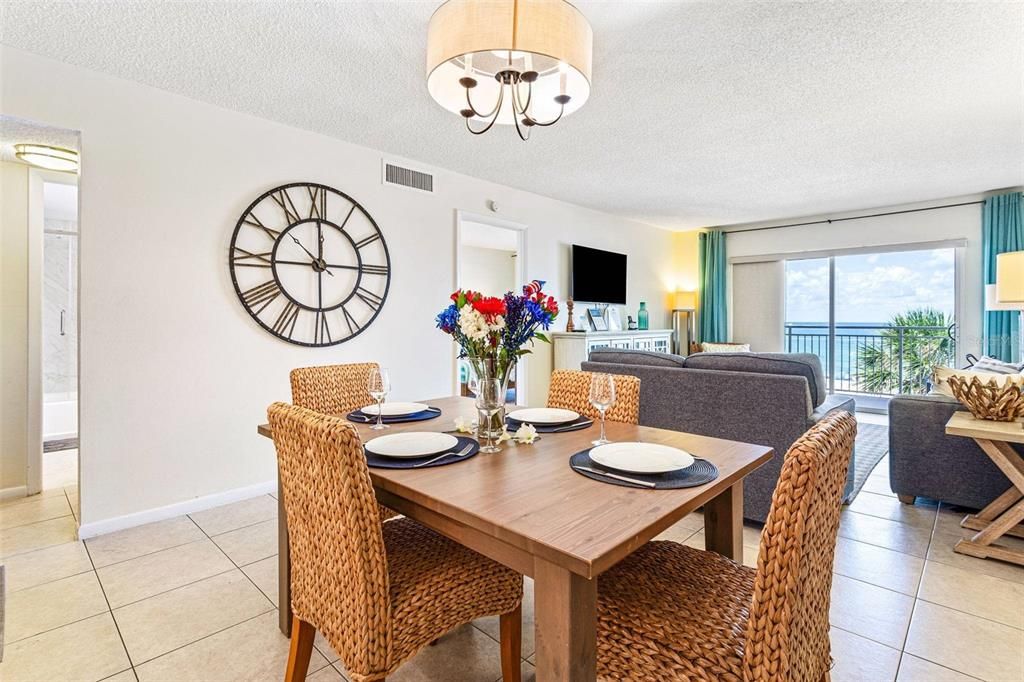 For Sale: $825,000 (2 beds, 1 baths, 940 Square Feet)