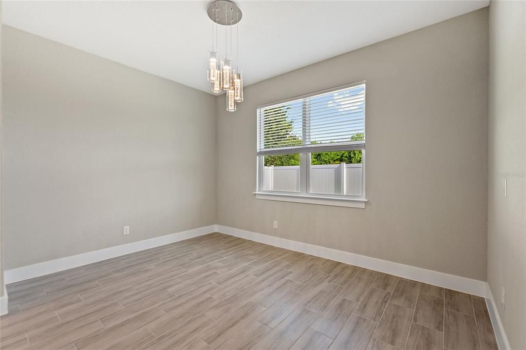 For Rent: $2,425 (4 beds, 2 baths, 1790 Square Feet)